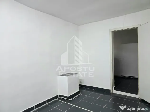 Spatiu comercial, cu locuinta, in Curtici - Curtici (Arad)