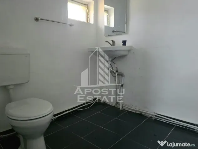 Spatiu comercial, cu locuinta, in Curtici - Curtici (Arad)