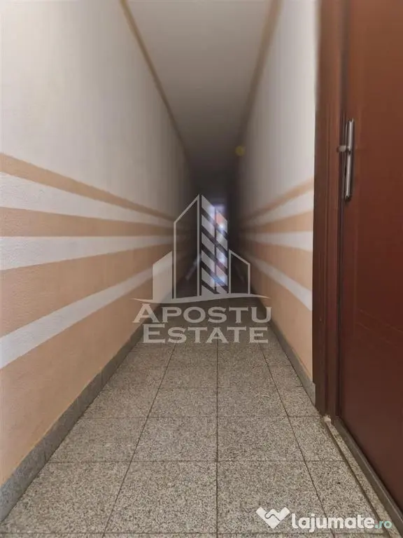 Pensiune 22 de camere si afacere la cheie cu 0% comision Zona Micalaca - Arad (Arad)