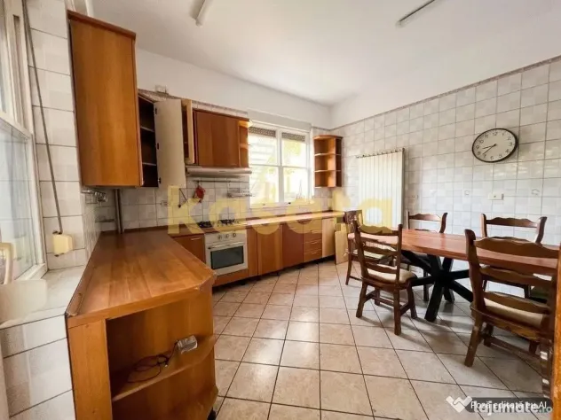 VILA DE INCHIRIAT | SEDIU DE COMPANIE | MIHAI BRAVU | GARAJ | CURTE - Bucuresti (Bucuresti-Ilfov)