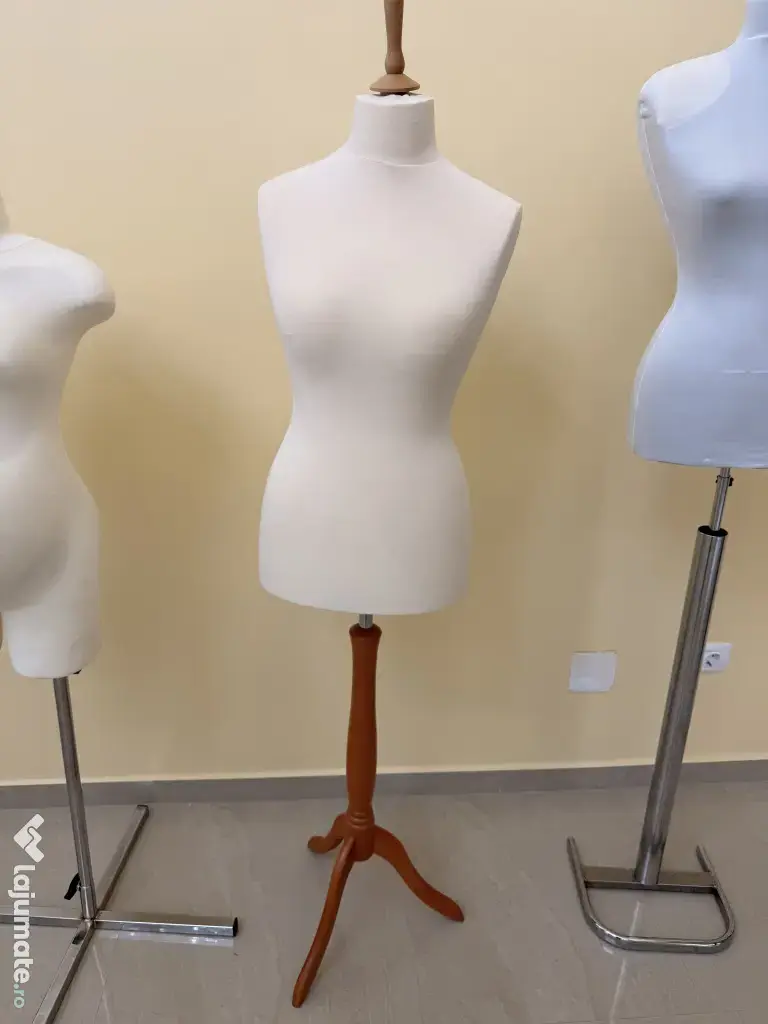 Manechini de croitorie si de vitrina expunere haine premium