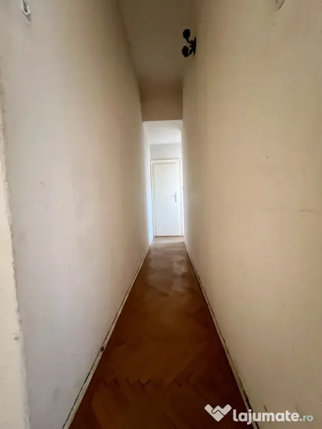 Apartament 4 camere, circular, 126 mp utili, etaj 1 - Zona - Timisoara (Timis)