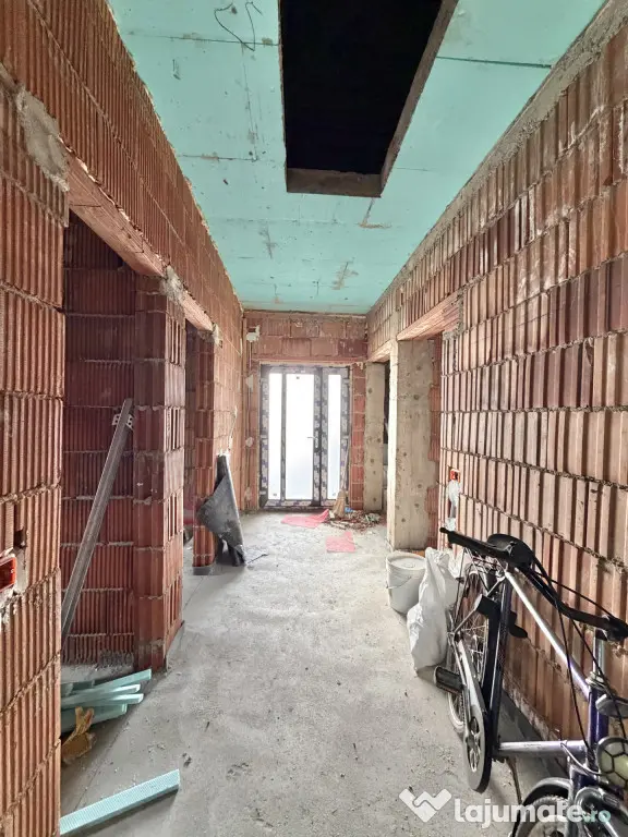 Casa individuala, 4 camere, 100mp utili, 533mp teren in Sanm - Sanmihaiu Roman (Timis)