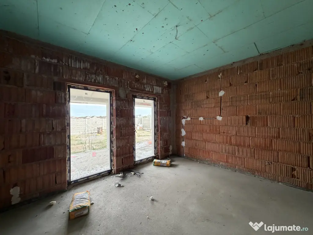 Casa individuala, 4 camere, 100mp utili, 533mp teren in Sanm - Sanmihaiu Roman (Timis)