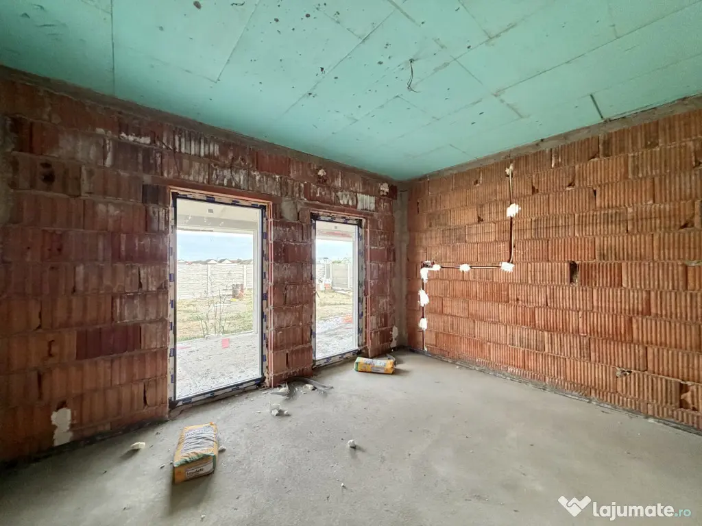 Casa individuala, 4 camere, 100mp utili, 533mp teren in Sanm - Sanmihaiu Roman (Timis)