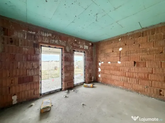 Casa individuala, 4 camere, 100mp utili, 533mp teren in Sanm - Sanmihaiu Roman (Timis)