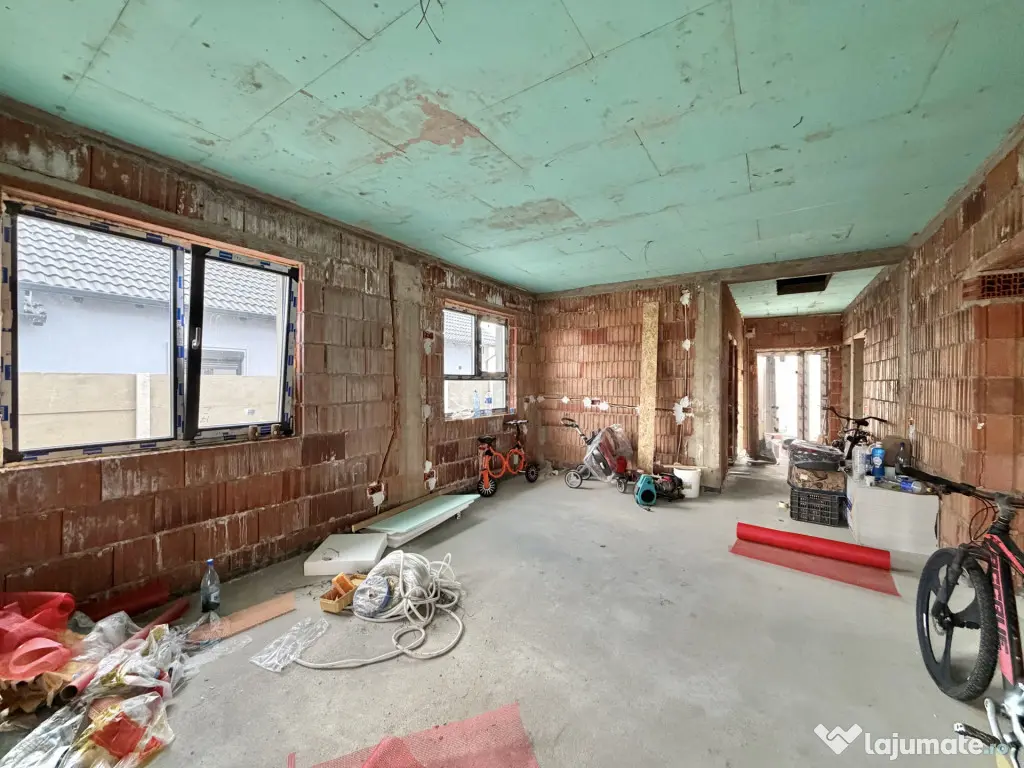 Casa individuala, 4 camere, 100mp utili, 533mp teren in Sanm - Sanmihaiu Roman (Timis)