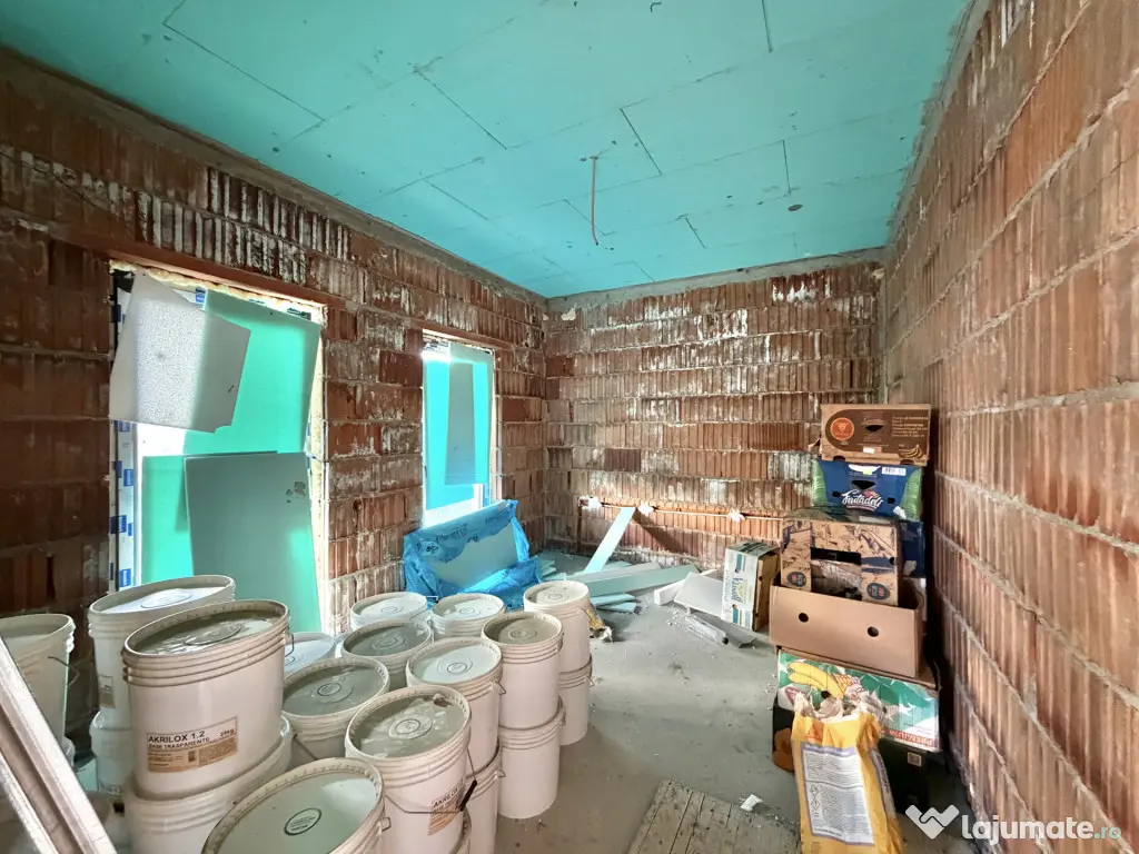 Casa individuala, 4 camere, 100mp utili, 533mp teren in Sanm - Sanmihaiu Roman (Timis)