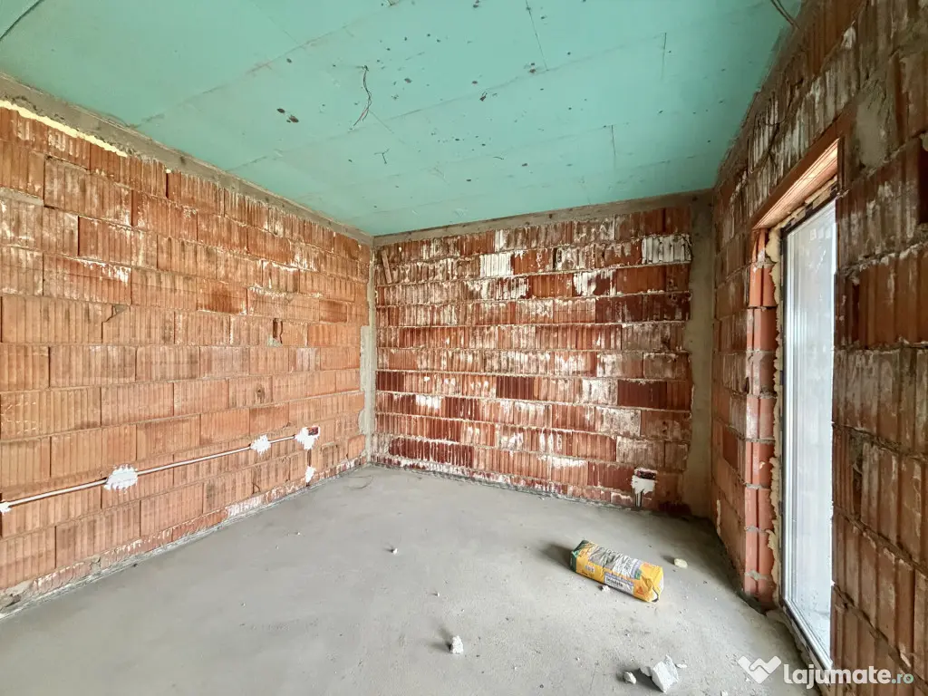 Casa individuala, 4 camere, 100mp utili, 533mp teren in Sanm - Sanmihaiu Roman (Timis)