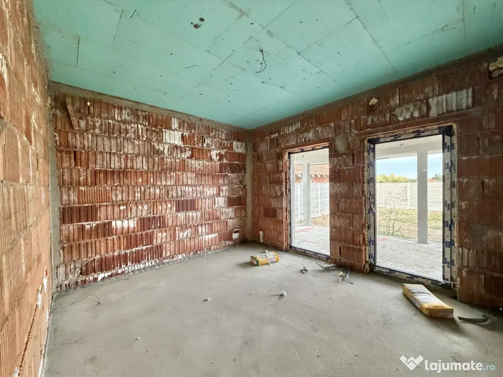 Casa individuala, 4 camere, 100mp utili, 533mp teren in Sanm - Sanmihaiu Roman (Timis)