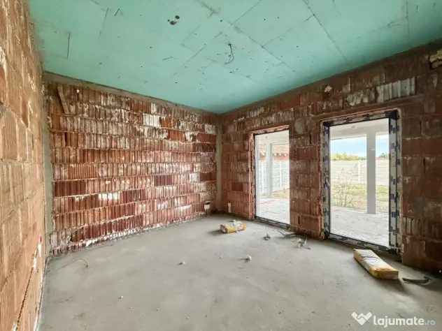 Casa individuala, 4 camere, 100mp utili, 533mp teren in Sanm - Sanmihaiu Roman (Timis)