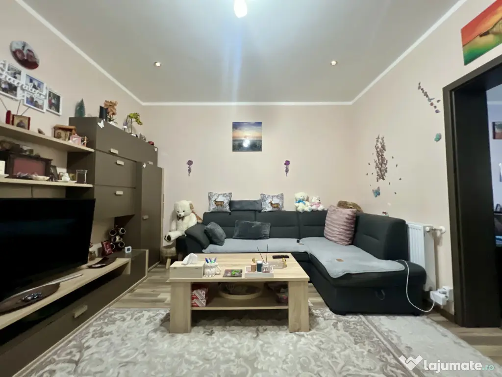 Apartament modern, 3 camere, decomandat, 61 mp utili, mobila - Giroc (Timis)