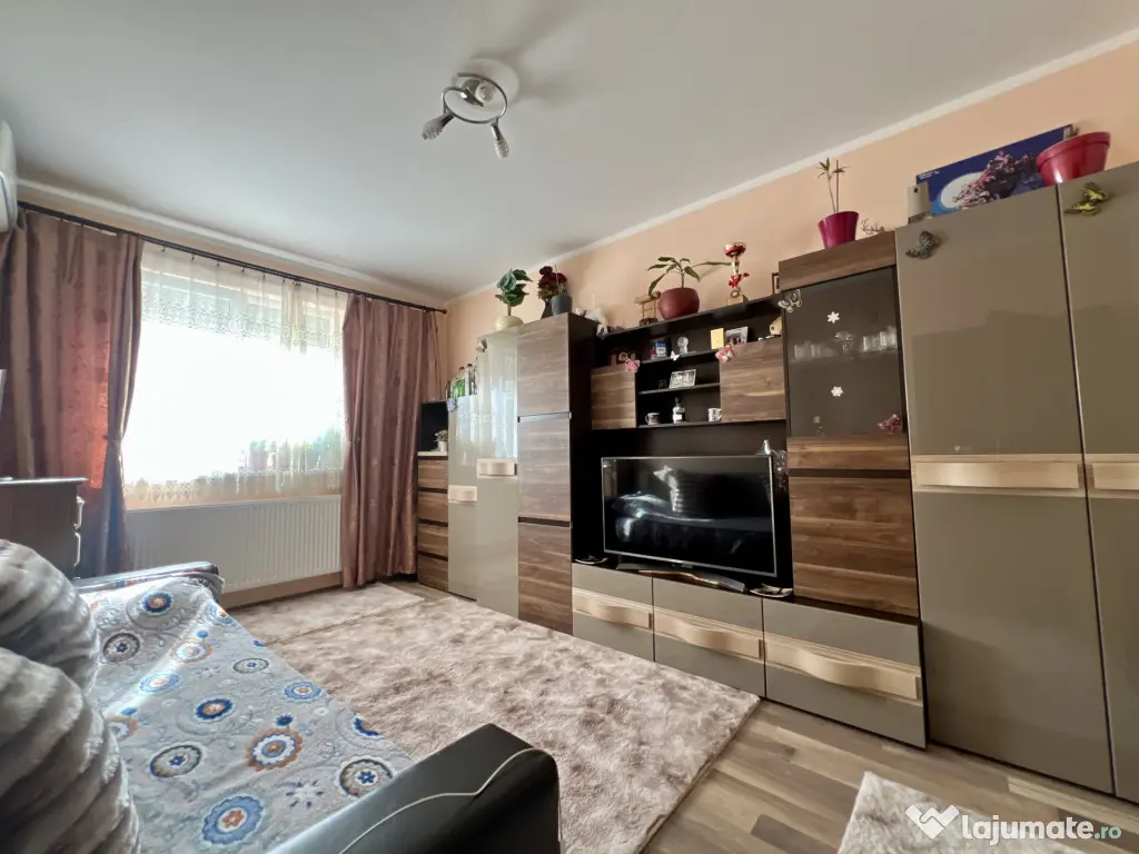 Apartament modern, 3 camere, decomandat, 61 mp utili, mobila - Giroc (Timis)
