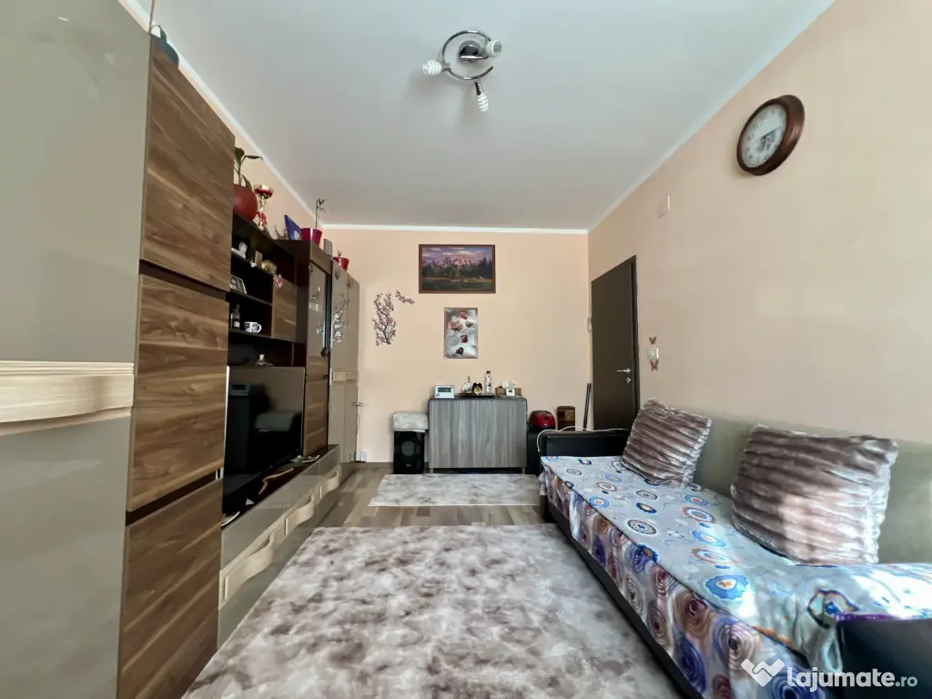 Apartament modern, 3 camere, decomandat, 61 mp utili, mobila - Giroc (Timis)