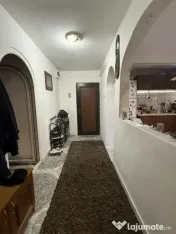 Apartament cu 3 camere, decomandat, 95 mp, parter - Giroculu 