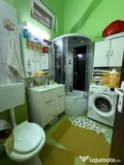 Apartament spatios, 3 camere, cu boxa pentru depozitare si g 