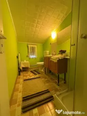 Apartament spatios, 3 camere, cu boxa pentru depozitare si g 