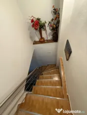 Apartament spatios, 3 camere, cu boxa pentru depozitare si g 