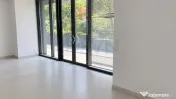 Spațiu comercial l 158 mp utili l Vitrina 20 ml