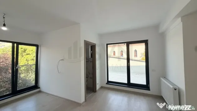 Casa eleganta I vedere exceptionala cu acces rapid pe Barbu Vトツトビescu - Bucuresti (Bucuresti-Ilfov)