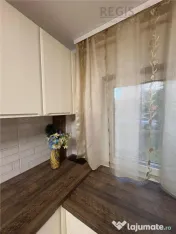 Apartament de cu 4 camere zona Racadau 