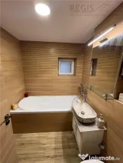 Apartament de cu 4 camere zona Racadau 