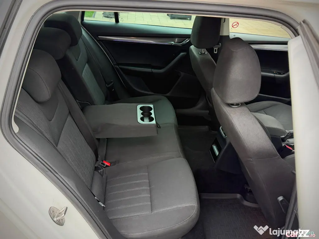 SKODA Octavia 2019 — imagine 10