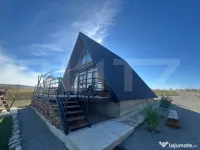 Casă A-Frame cu godpodarie completă și proprietate deoseb
