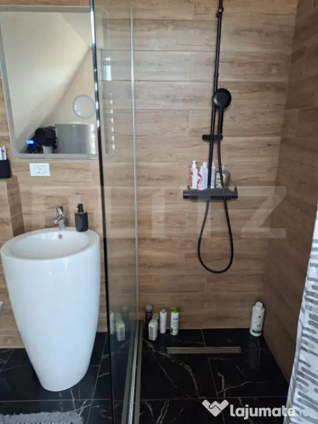 Casă A-Frame cu godpodarie completă și proprietate deoseb - Hotar (Bihor)