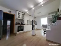 Apartament cu 3 camere - Zona Lipovei