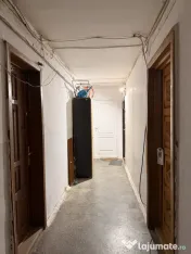 Garsoniera 12 mp, etaj 3 ideala pentru investitie - Buziasu 