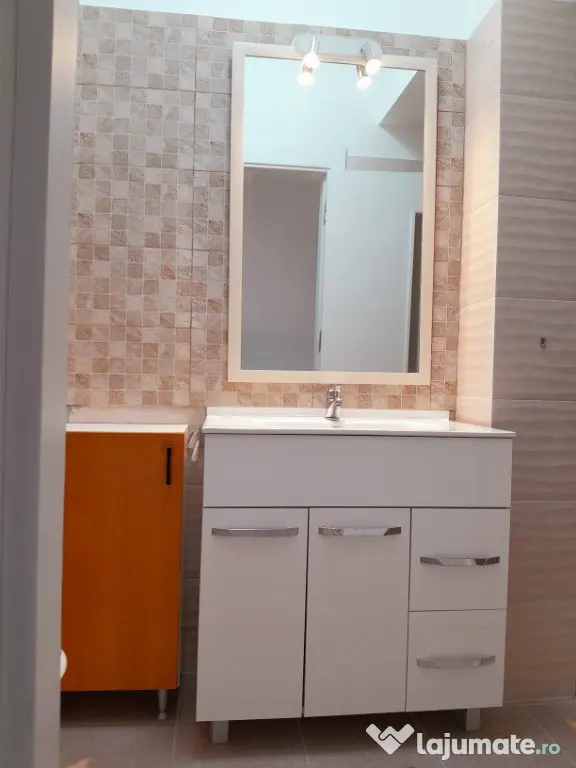 Ap. 3 camere mobilat,decomandat,2 bai, 2 parcari, bloc nou,0 comision - Rosu (Bucuresti-Ilfov)