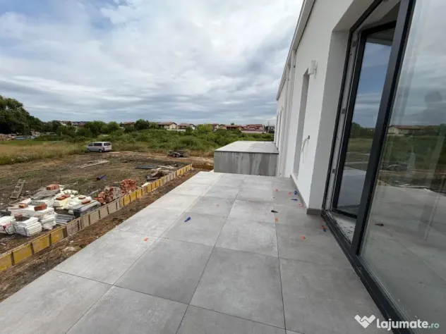 Triplex in Sacalaz | Finisaje premium | 3 camere | Asfalt | - Sacalaz (Timis)