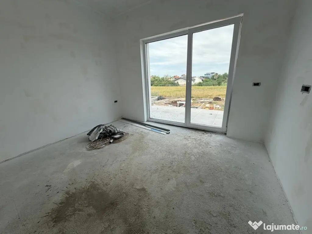 Triplex in Sacalaz | Finisaje premium | 3 camere | Asfalt | - Sacalaz (Timis)
