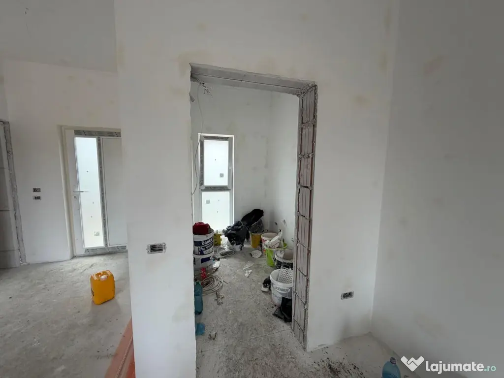 Triplex in Sacalaz | Finisaje premium | 3 camere | Asfalt | - Sacalaz (Timis)
