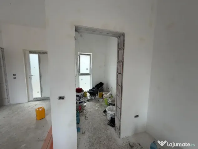 Triplex in Sacalaz | Finisaje premium | 3 camere | Asfalt | - Sacalaz (Timis)
