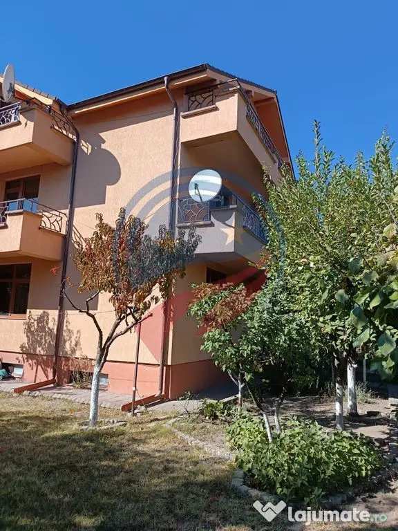 Proprietate de lux 7 camere, zona Muntenilor, 495 mp teren - Craiova (Dolj)
