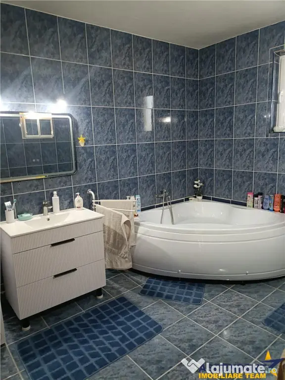 Casa spatioasa Spatiu Comercial 50 mp garaj teren 1.000 m - Galaoaia (Mures)