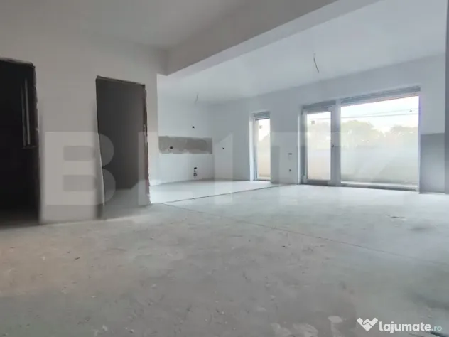 Apartament cu 3 camere ultracentral cu vedere la Crisul Repe - Oradea (Bihor)