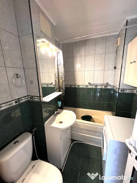 Apartament de închiriat – Strada Cerna, zona Bulevar