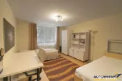 Apartament cu 3 camere, zona 7 Noiembrie