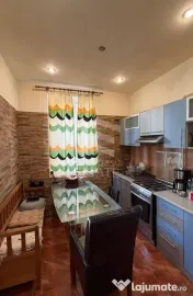 Apartament 4 camere in vila bulevardul Ferdinand pretabil birou 