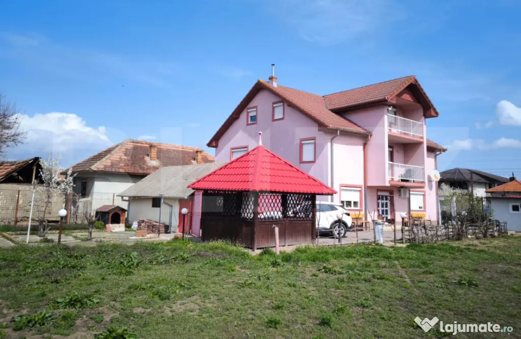 Casa 250 mp utili, 1450 mp teren, zona Balta Verde - Craiova (Dolj)