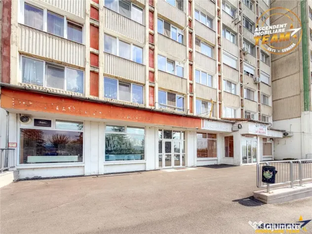 Spatiu comercial 128 mp, vitrinat, vad comercial format, acc - Sfantu Gheorghe (Covasna)