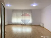 INCHIRIERE Apartament cu 4 camere in zona Herastrau 