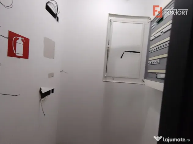 Spatiu comercial cu 3 incaperi de inchiriat - C10561 - Arad (Arad)