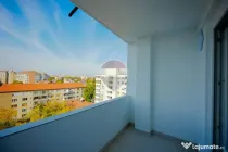 De vânzare apartament cu 3 camere, complet renovat, bulevardul Dacia