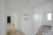 De vânzare apartament cu 3 camere, complet renovat, bulevardul Dacia 
