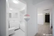 De vânzare apartament cu 3 camere, complet renovat, bulevardul Dacia 