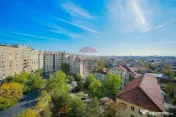 De vânzare apartament cu 3 camere, complet renovat, bulevardul Dacia 